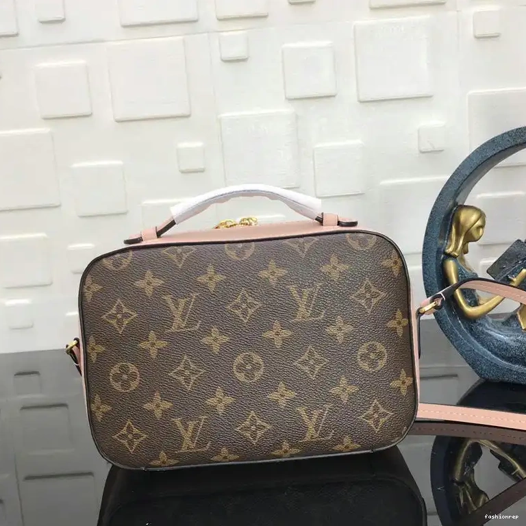 Fashionrepsfam ru LV Bags 19T1L0069 0511